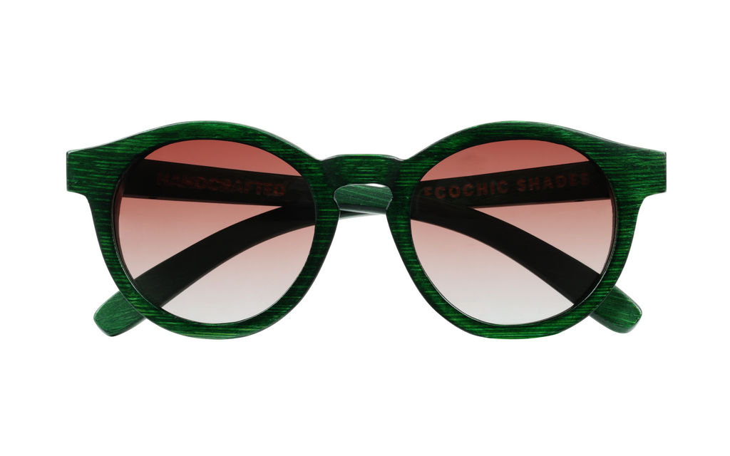 Parker Verte handcrafted green bamboo sunglasses with tea gradient polarized UV400 lenses. P1 front view.
